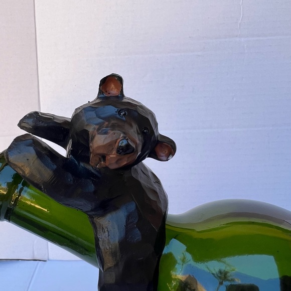 Pine Tree Trunk with Black Bear Wine Bottle Holder Resin Cabin Lodge Decor New - Picture 3 of 5